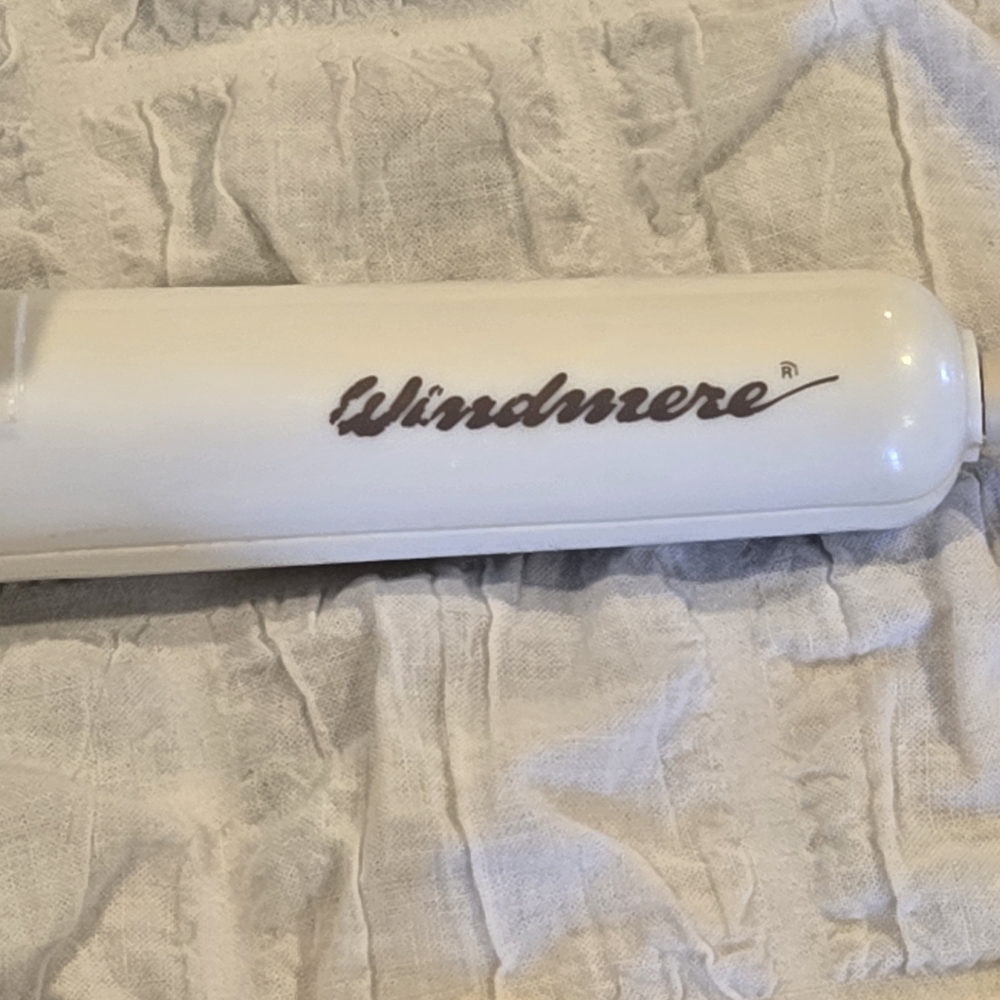 Windmere Curling Iron – Plug‑In Automatic On - Picture 2 of 4